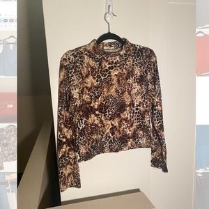 Cropped Leopard Print Turtleneck
